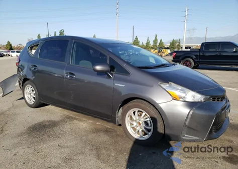2015 Toyota Prius V Two z USA, uszkodzony, nr VIN JTDZN3EU2FJ031520